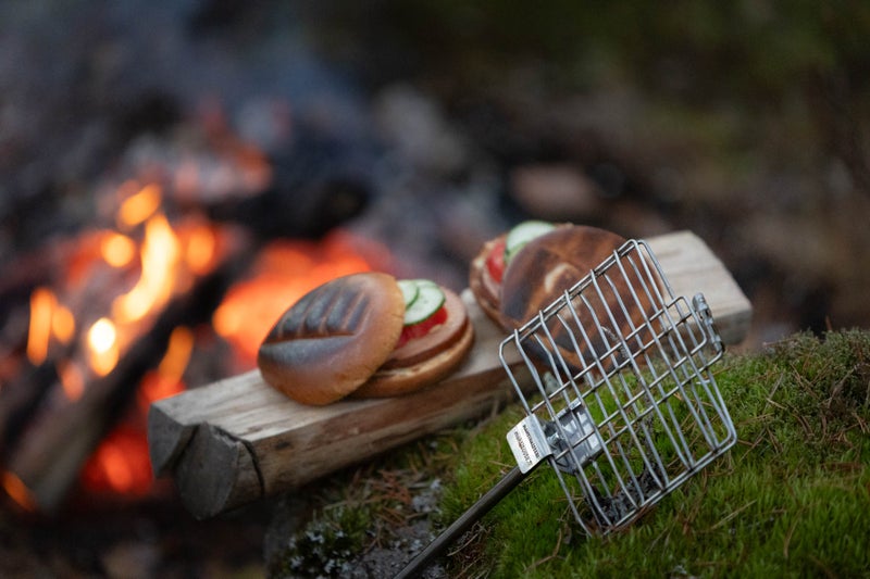 Mahtisyntt&auml;rit nuotiolla &ndash; halsterilla nuotion l&auml;mm&ouml;ss&auml;